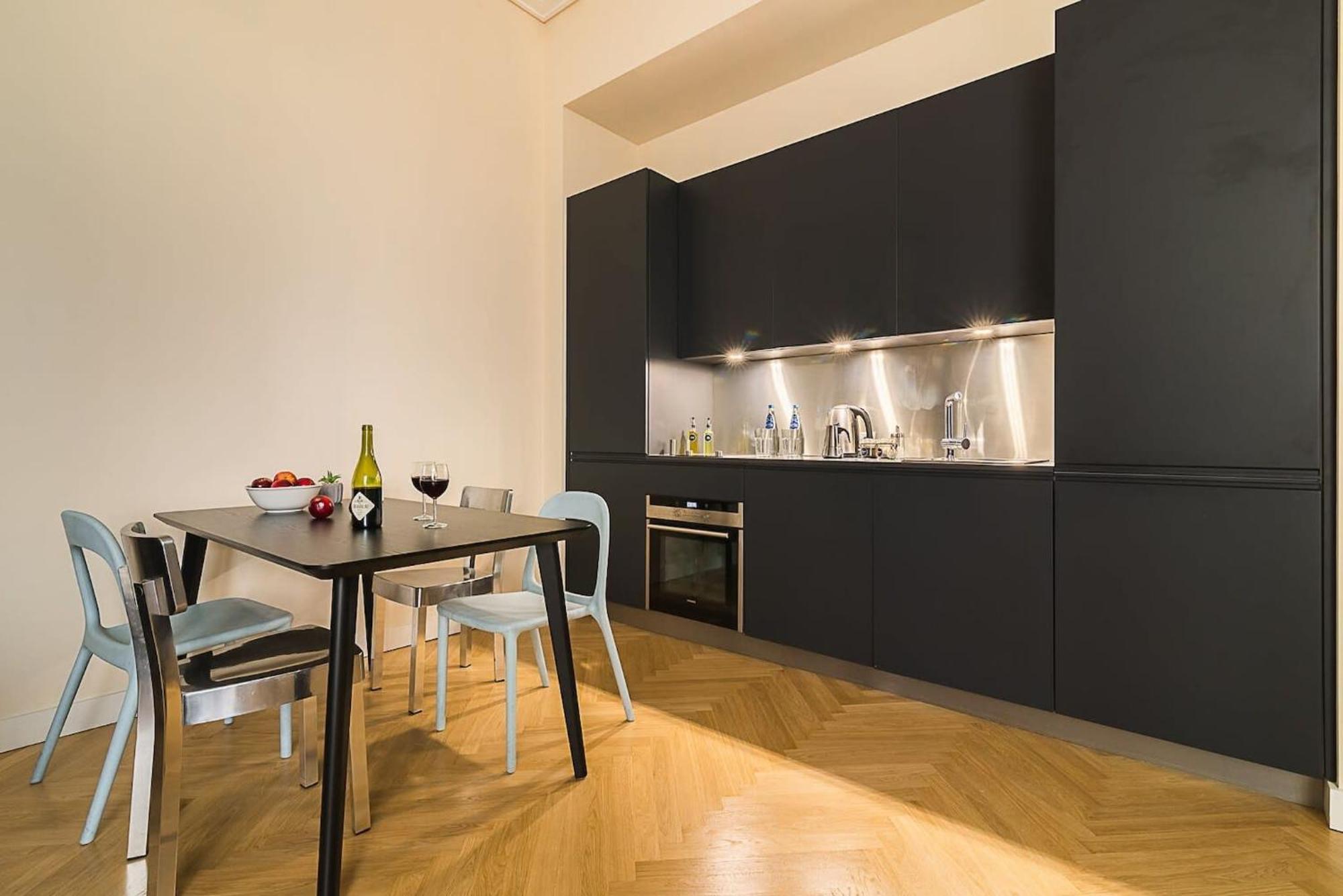 Rent Like Home - Hoza 39 Warsaw Exterior photo